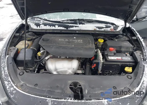 2013 Dodge Dart Limited z USA, uszkodzony, nr VIN 1C3CDFCH3DD186013